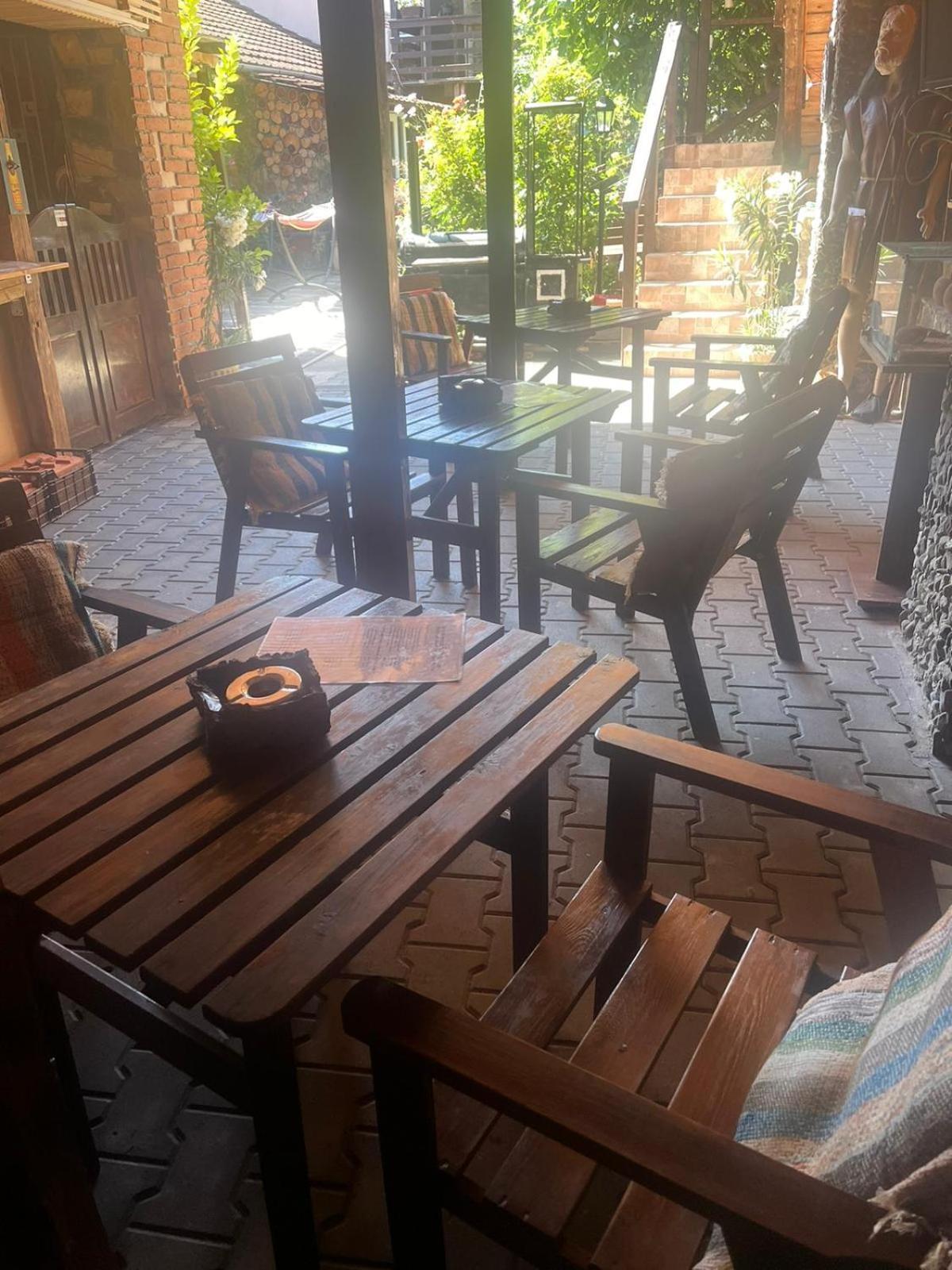 Casa De Oaspeti Dunarea La Cazane Dubova Bagian luar foto
